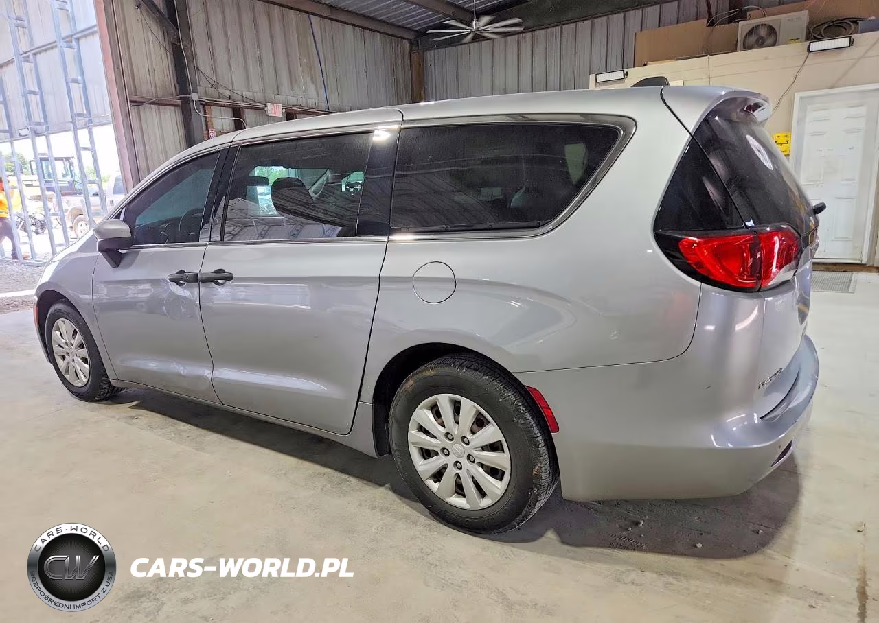 2018 Chrysler Pacifica L VIN:2C4RC1AG1JR113849 - 2