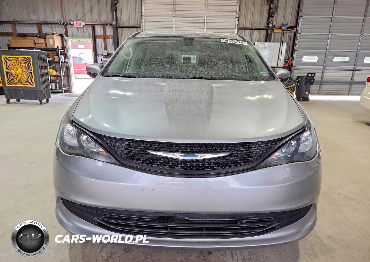 2018 Chrysler Pacifica L VIN:2C4RC1AG1JR113849 - 5