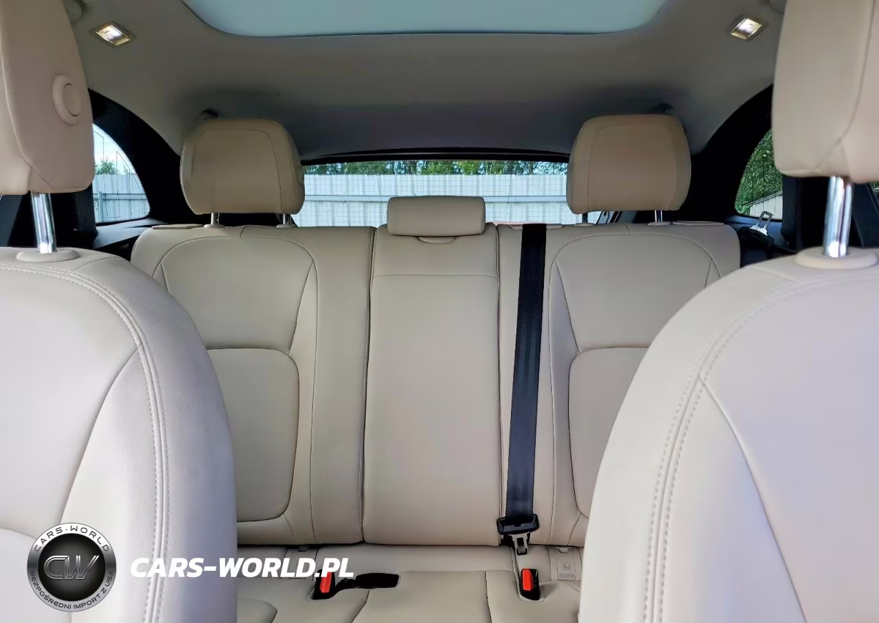 2018 Jaguar F-Pace Premium VIN:SADCJ2FX4JA294481 - 10