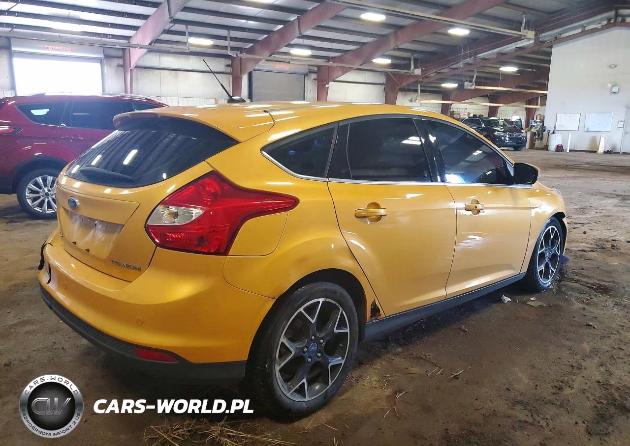 2012 Ford Focus Titanium VIN:1FAHP3N25CL145313 - 3