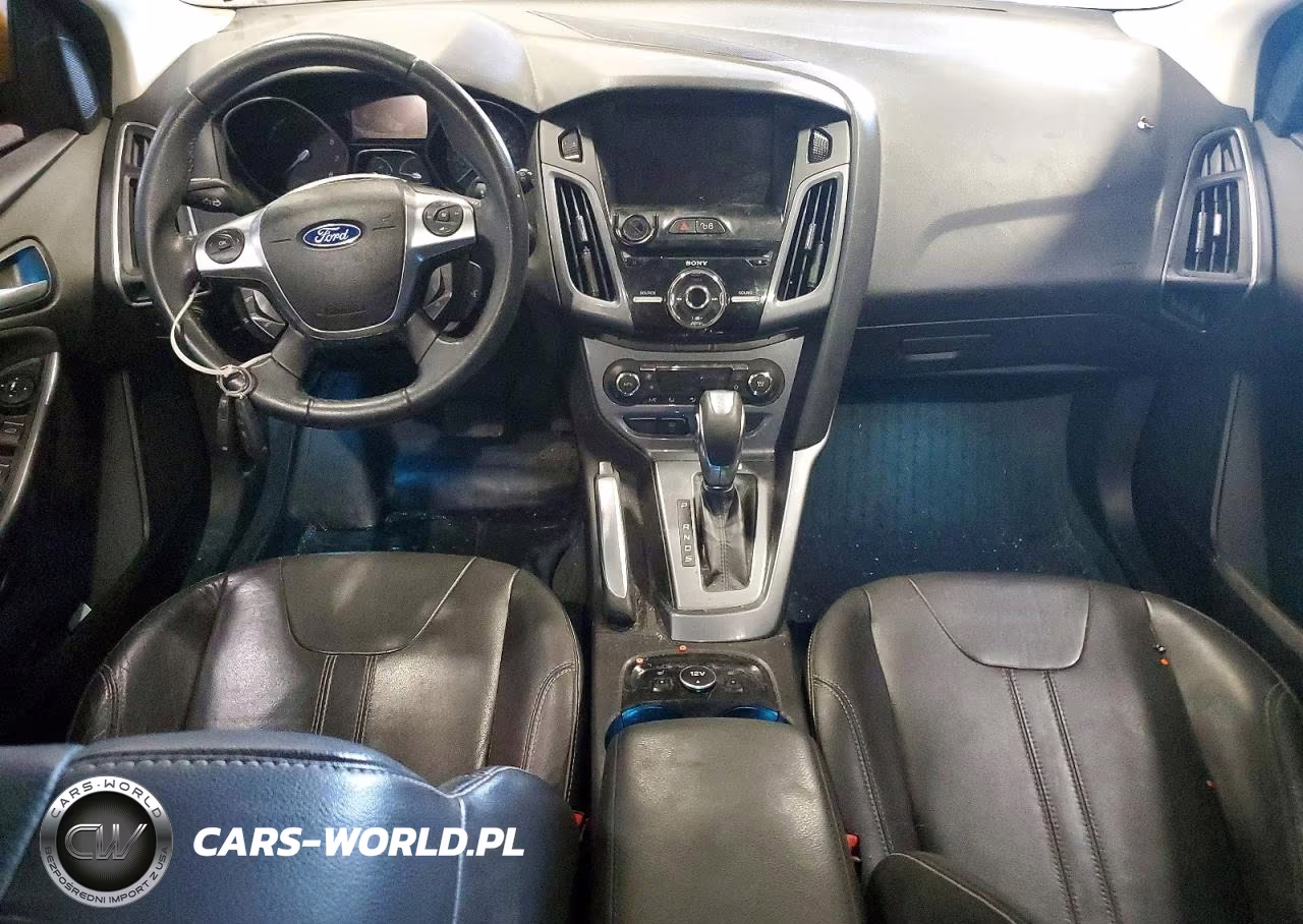 2012 Ford Focus Titanium VIN:1FAHP3N25CL145313 - 8