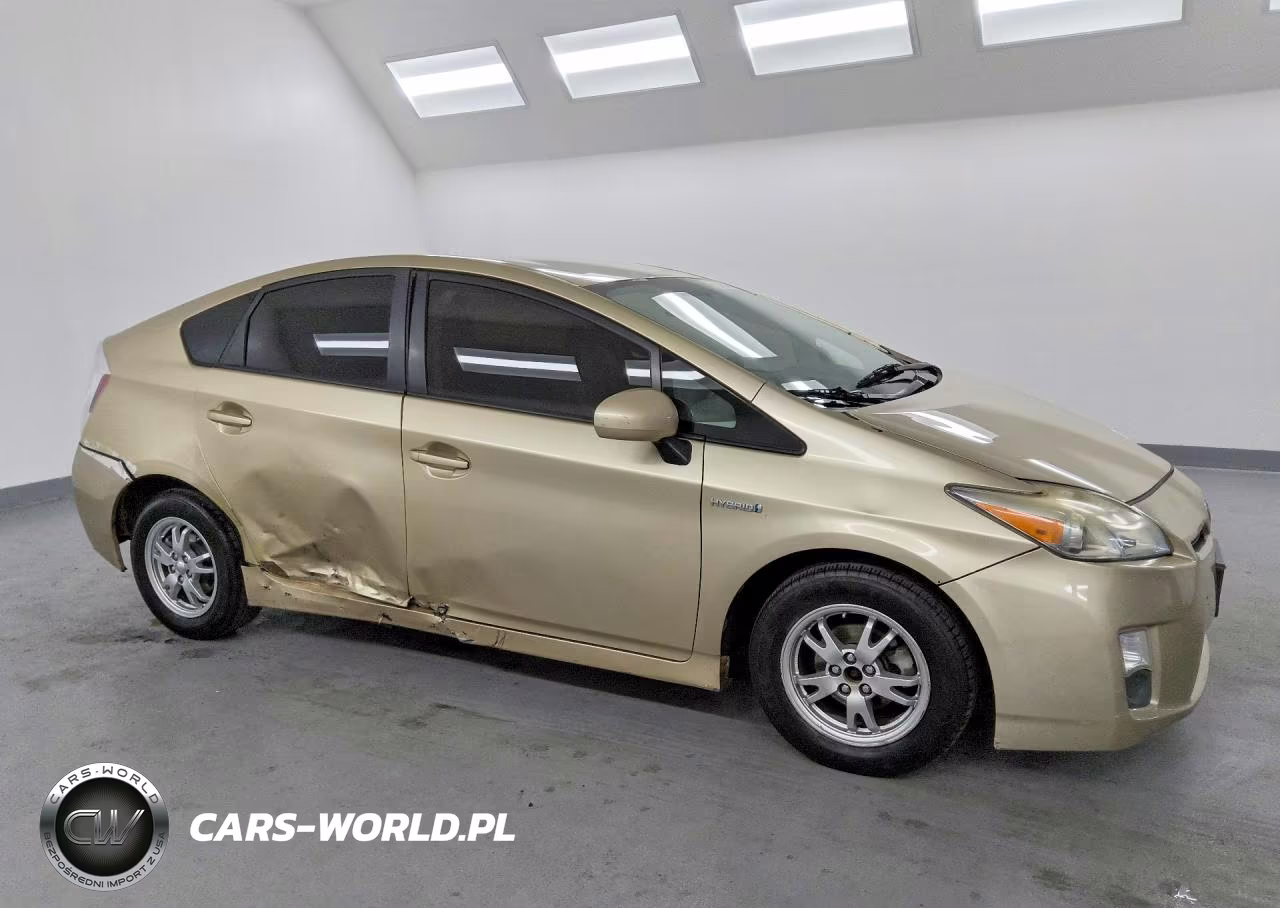 2011 Toyota Prius Two VIN:JTDKN3DU9B1463308 - 4
