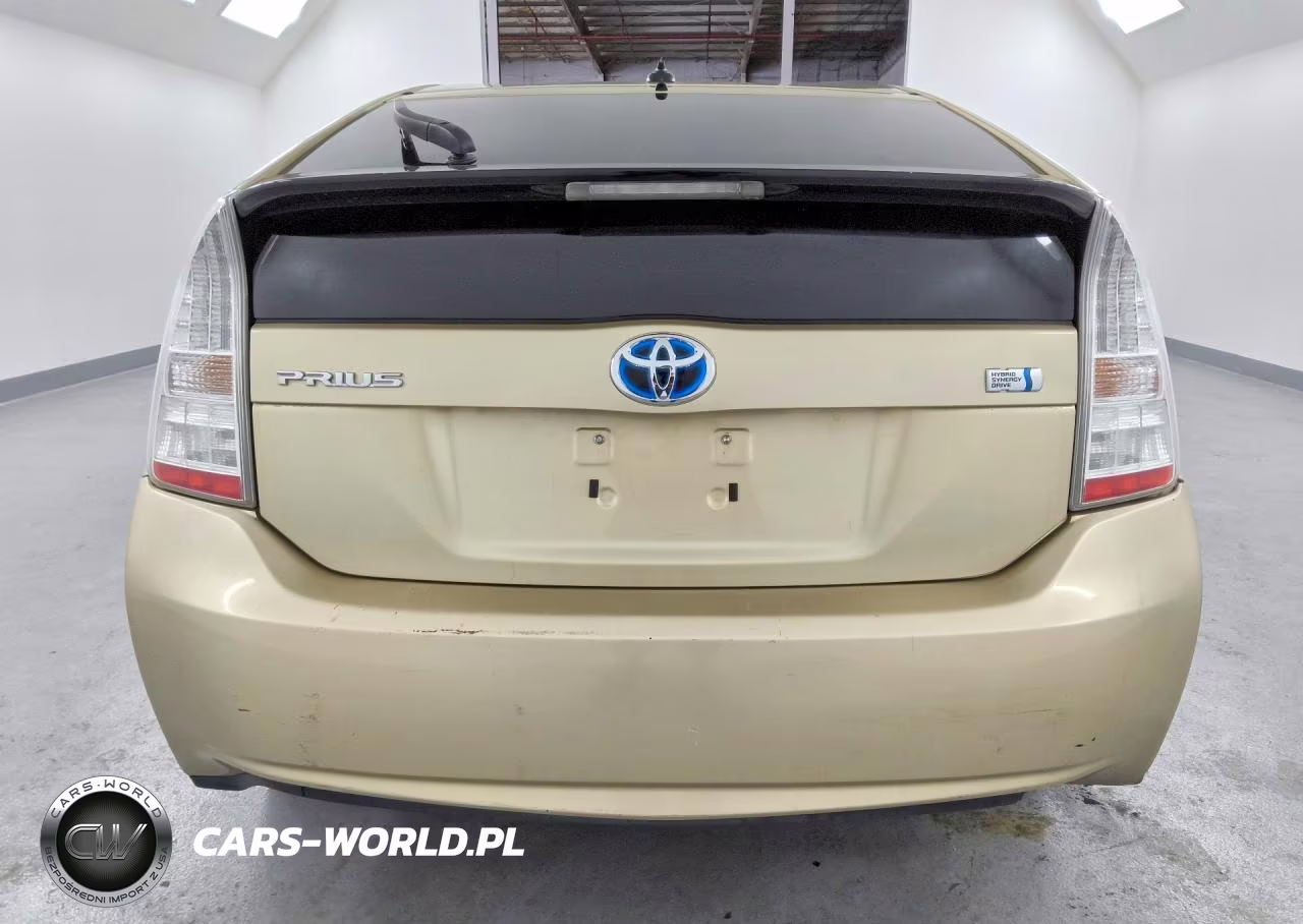 2011 Toyota Prius Two VIN:JTDKN3DU9B1463308 - 6