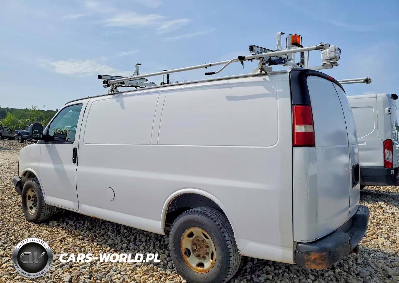 2015 Chevrolet Express G2500 VIN:1GCWGFCFXF1167607 - 2