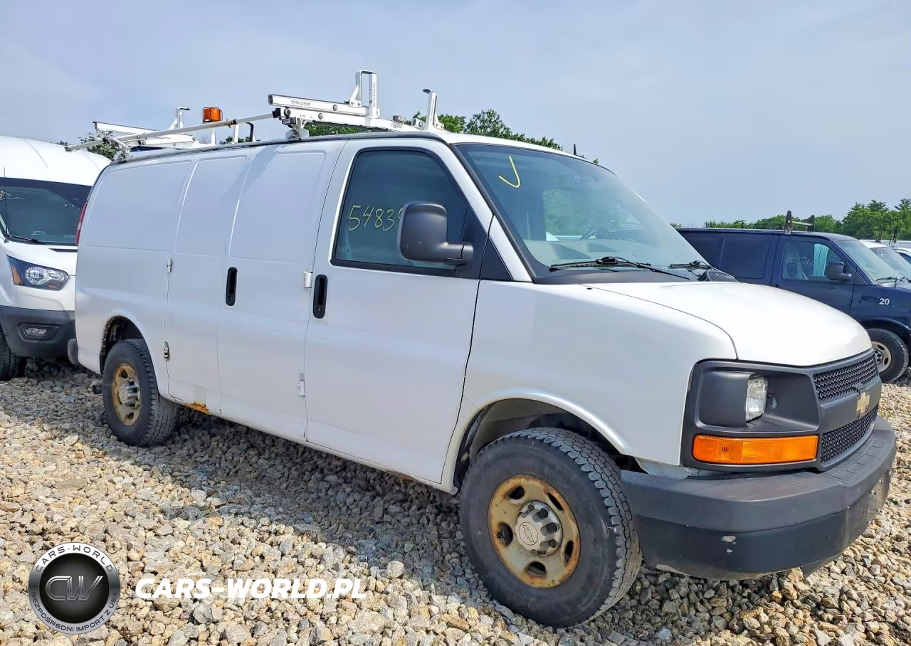2015 Chevrolet Express G2500 VIN:1GCWGFCFXF1167607 - 4