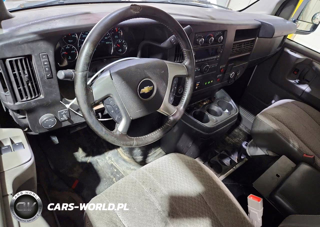 2015 Chevrolet Express G2500 VIN:1GCWGFCFXF1167607 - 8