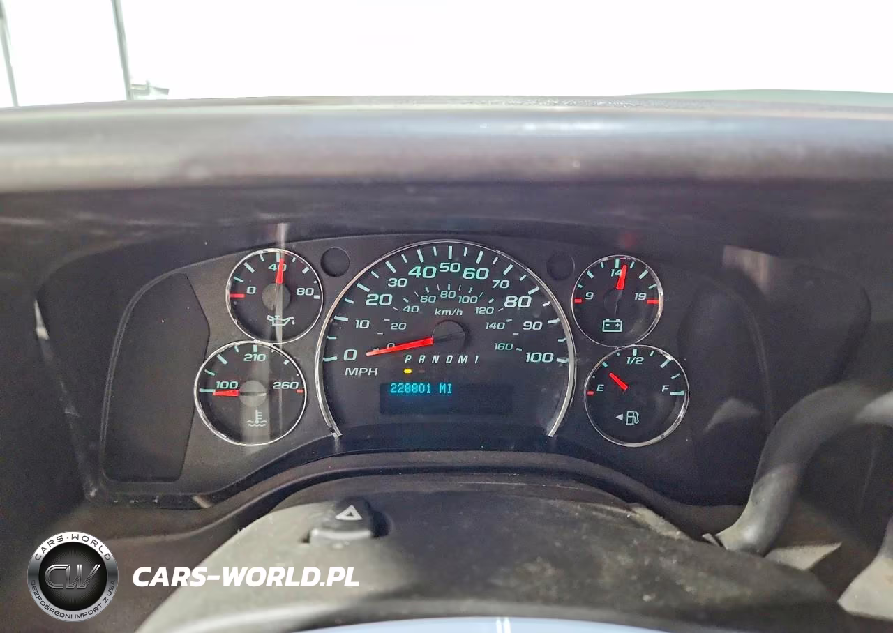 2015 Chevrolet Express G2500 VIN:1GCWGFCFXF1167607 - 9