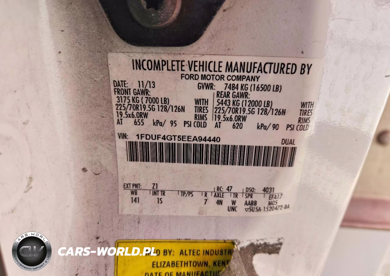 2014 Ford F450 Super Duty Bucket Truck VIN:1FDUF4GT5EEA94440 - 12