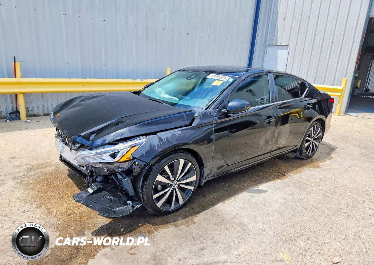 2021 Nissan Altima Sr