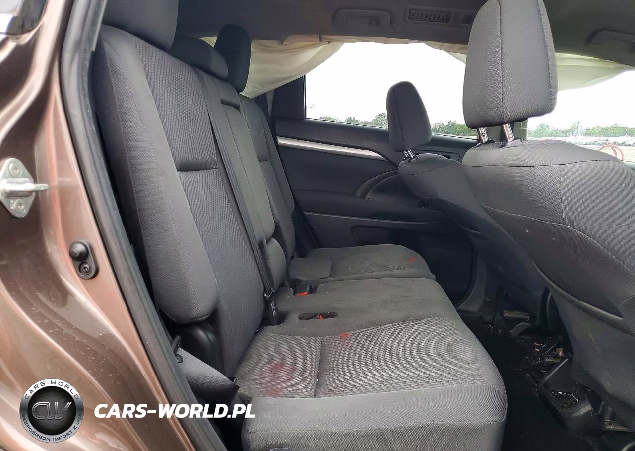 2019 Toyota Highlander Le VIN:5TDZARFH2KS048959 - 11