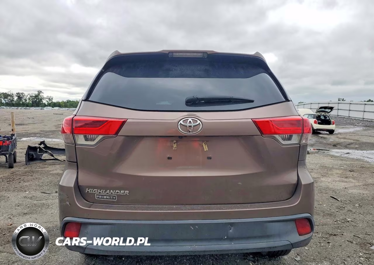 2019 Toyota Highlander Le VIN:5TDZARFH2KS048959 - 6