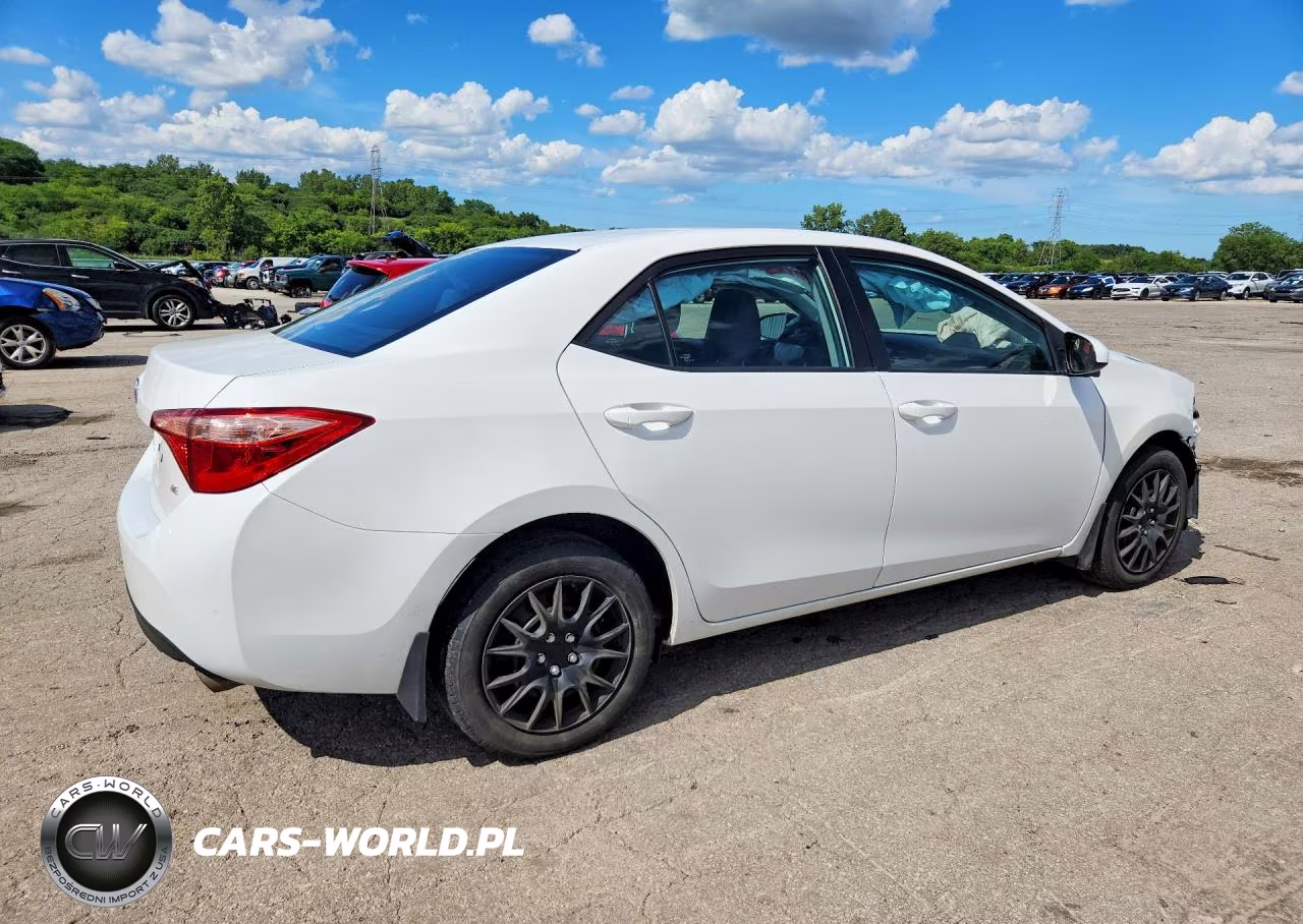 2019 Toyota Corolla Le VIN:2T1BURHE7KC200190 - 3