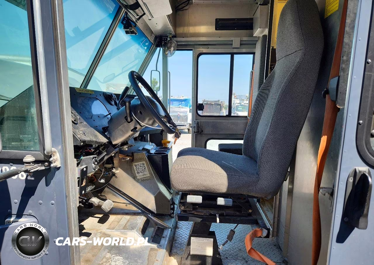 2019 Ford E450 Delivery Truck VIN:1FC3E4K60KDC48901 - 7
