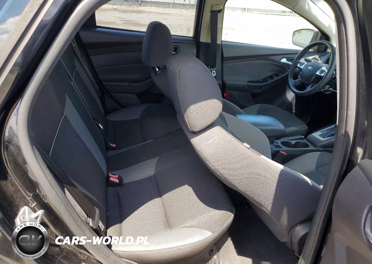 2014 Ford Focus Se VIN:1FADP3F23EL261111 - 10