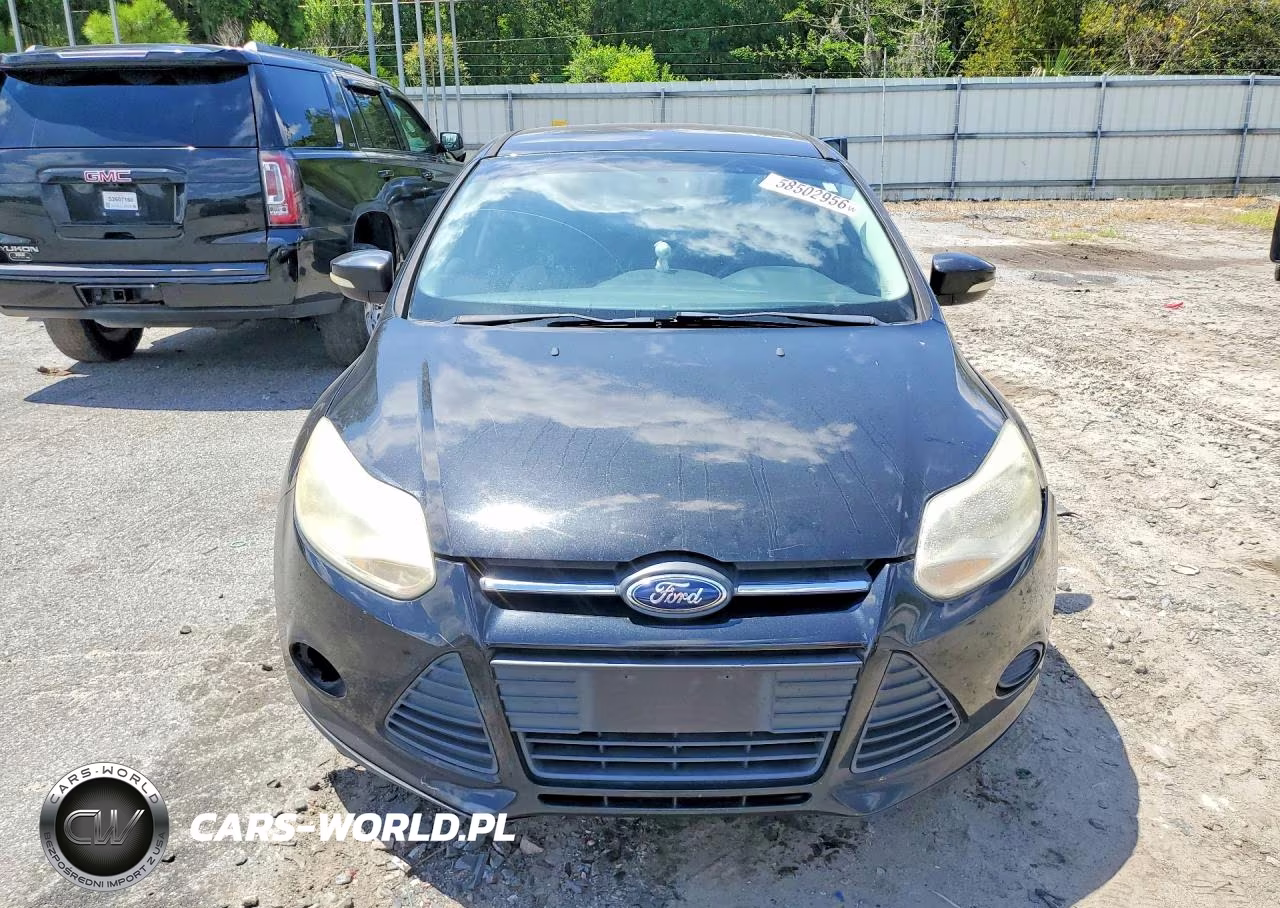2014 Ford Focus Se VIN:1FADP3F23EL261111 - 5