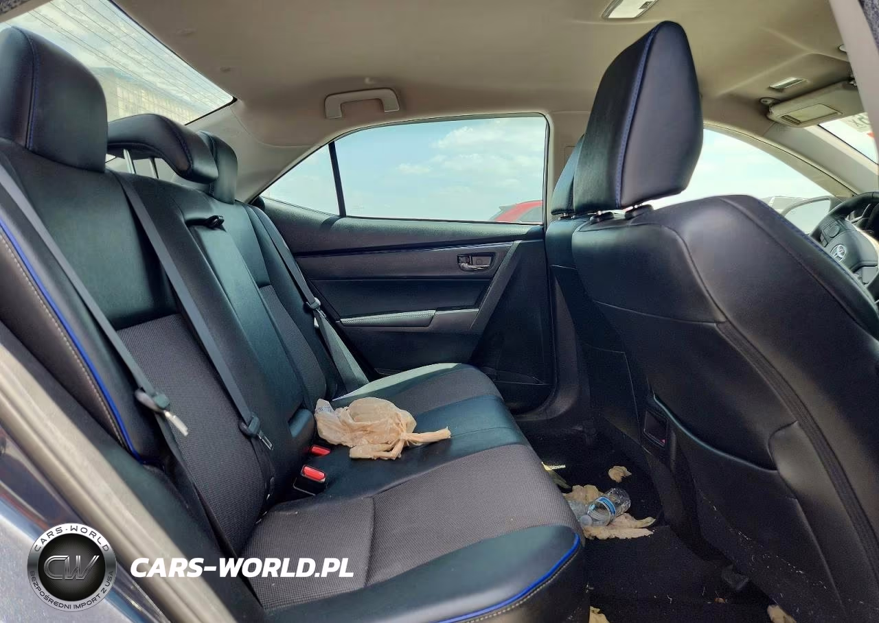 2018 Toyota Corolla Se VIN:5YFBURHE5JP816565 - 10