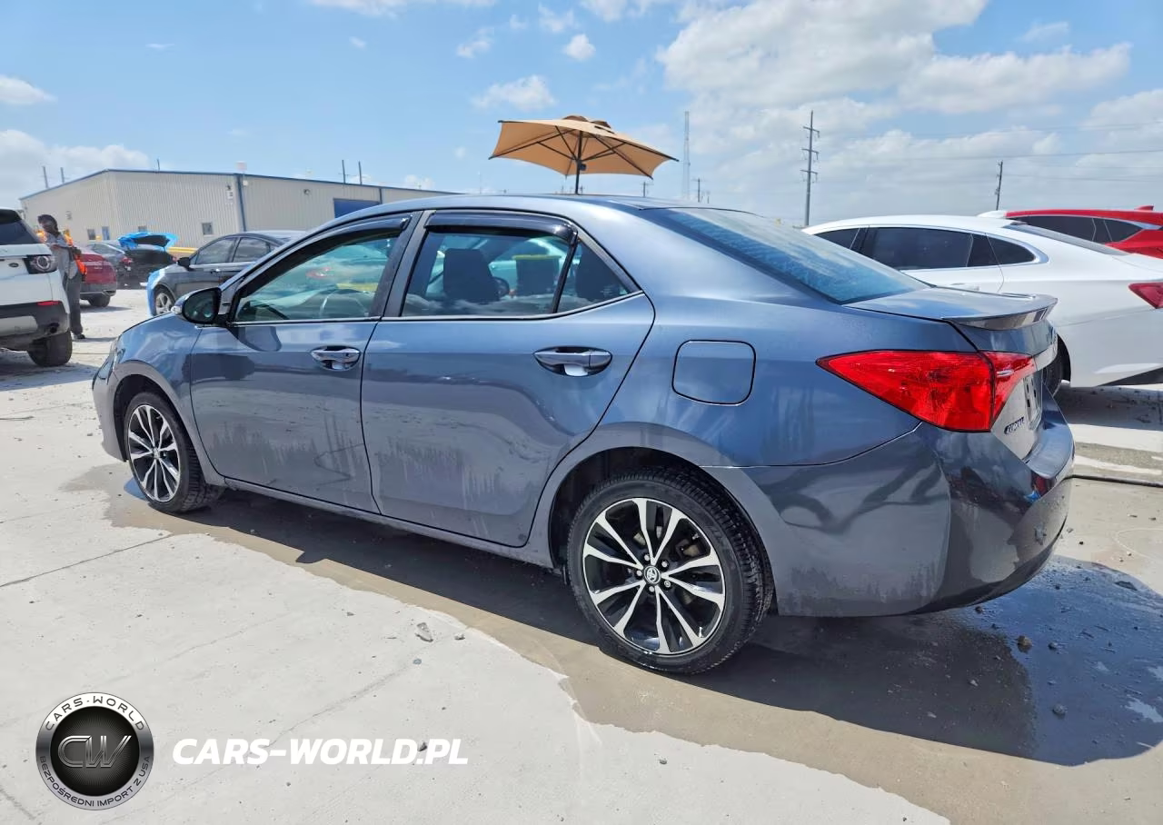 2018 Toyota Corolla Se VIN:5YFBURHE5JP816565 - 2