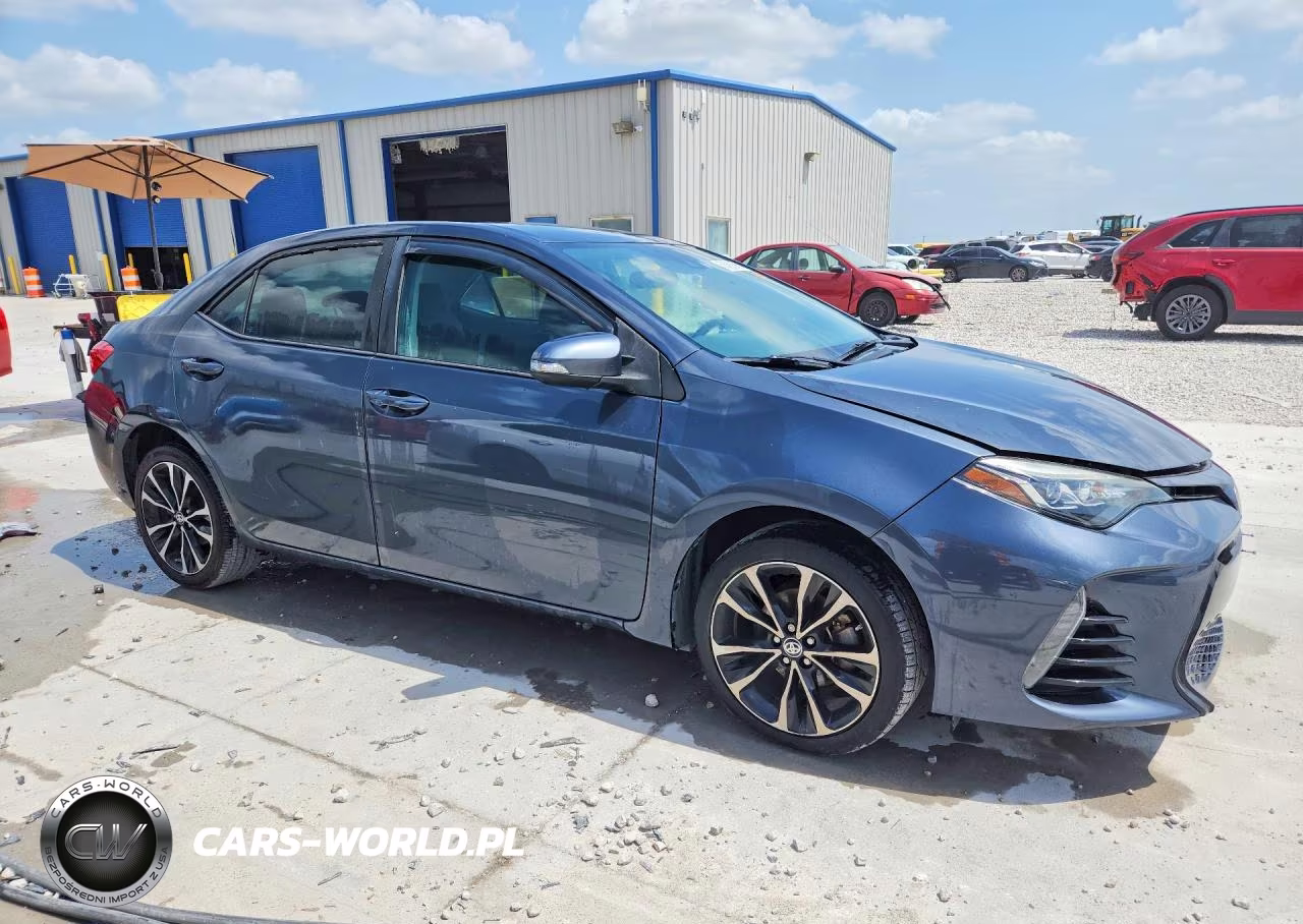 2018 Toyota Corolla Se VIN:5YFBURHE5JP816565 - 4