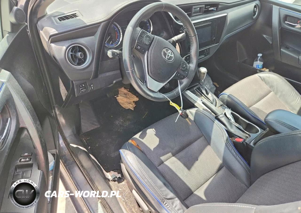 2018 Toyota Corolla Se VIN:5YFBURHE5JP816565 - 8