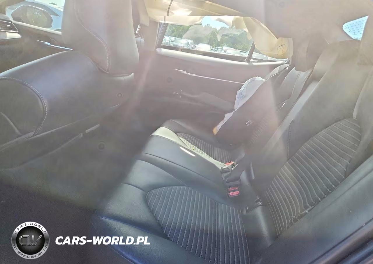 2019 Toyota Camry Se VIN:4T1B11HK0KU699445 - 10
