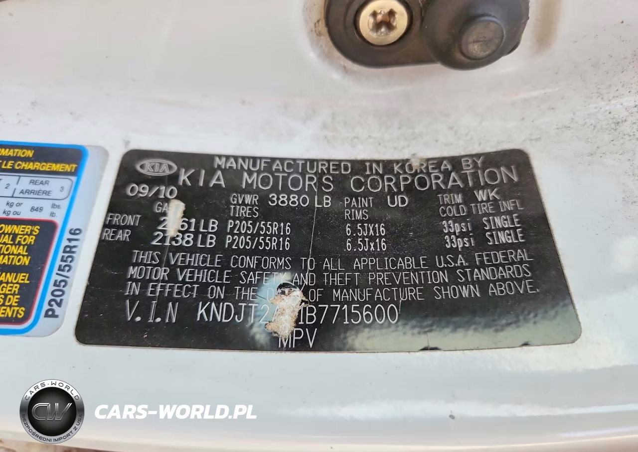 2011 Kia Soul + VIN:KNDJT2A21B7715600 - 12
