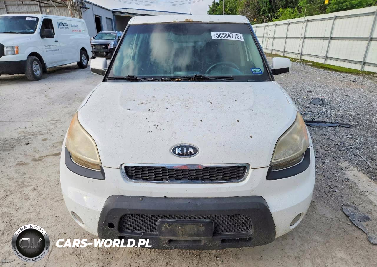 2011 Kia Soul + VIN:KNDJT2A21B7715600 - 5