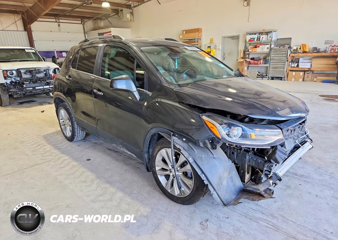 2018 Chevrolet Trax Premier VIN:3GNCJMSB9JL213458 - 4