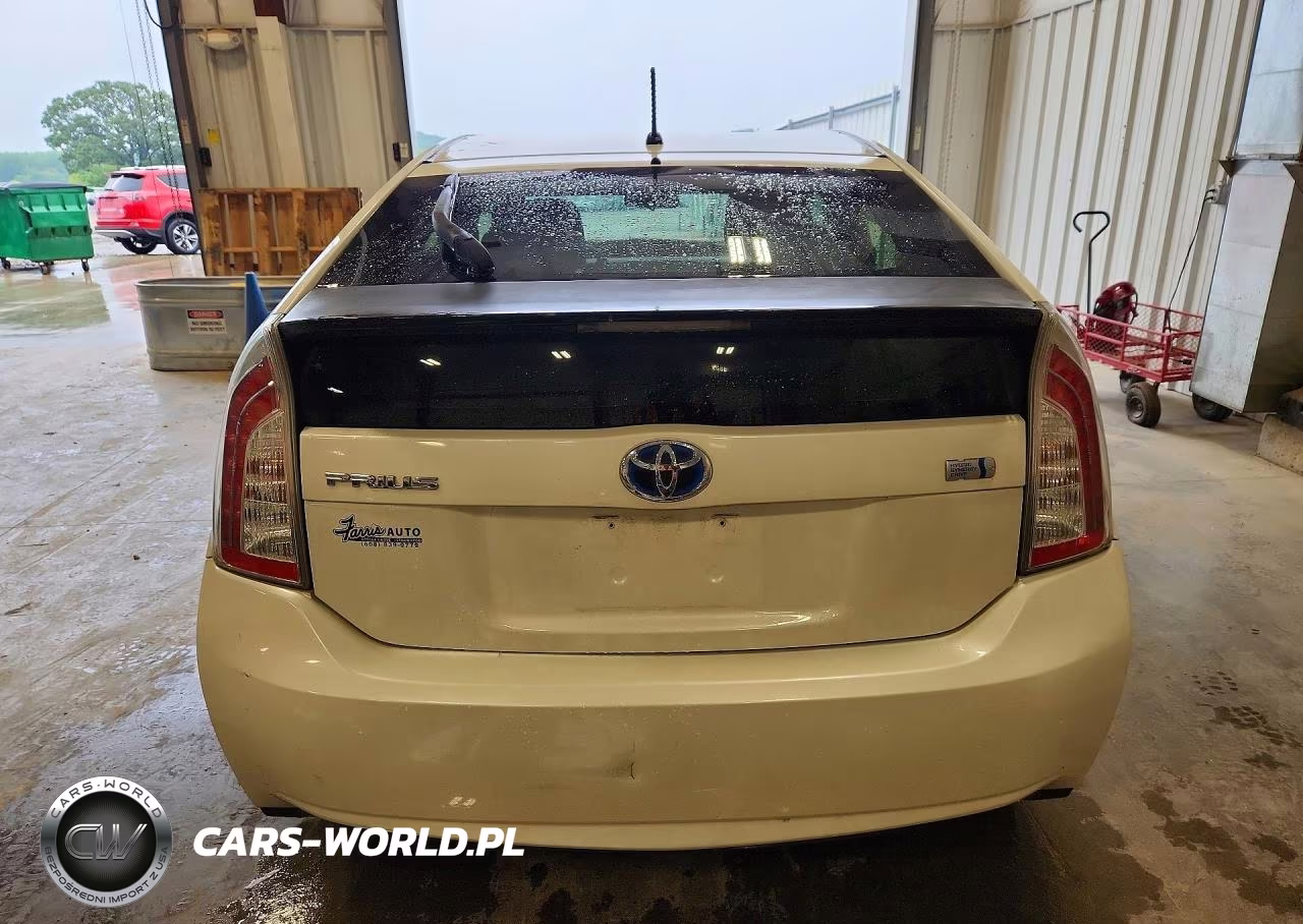 2014 Toyota Prius Two VIN:JTDKN3DU9E1751012 - 6