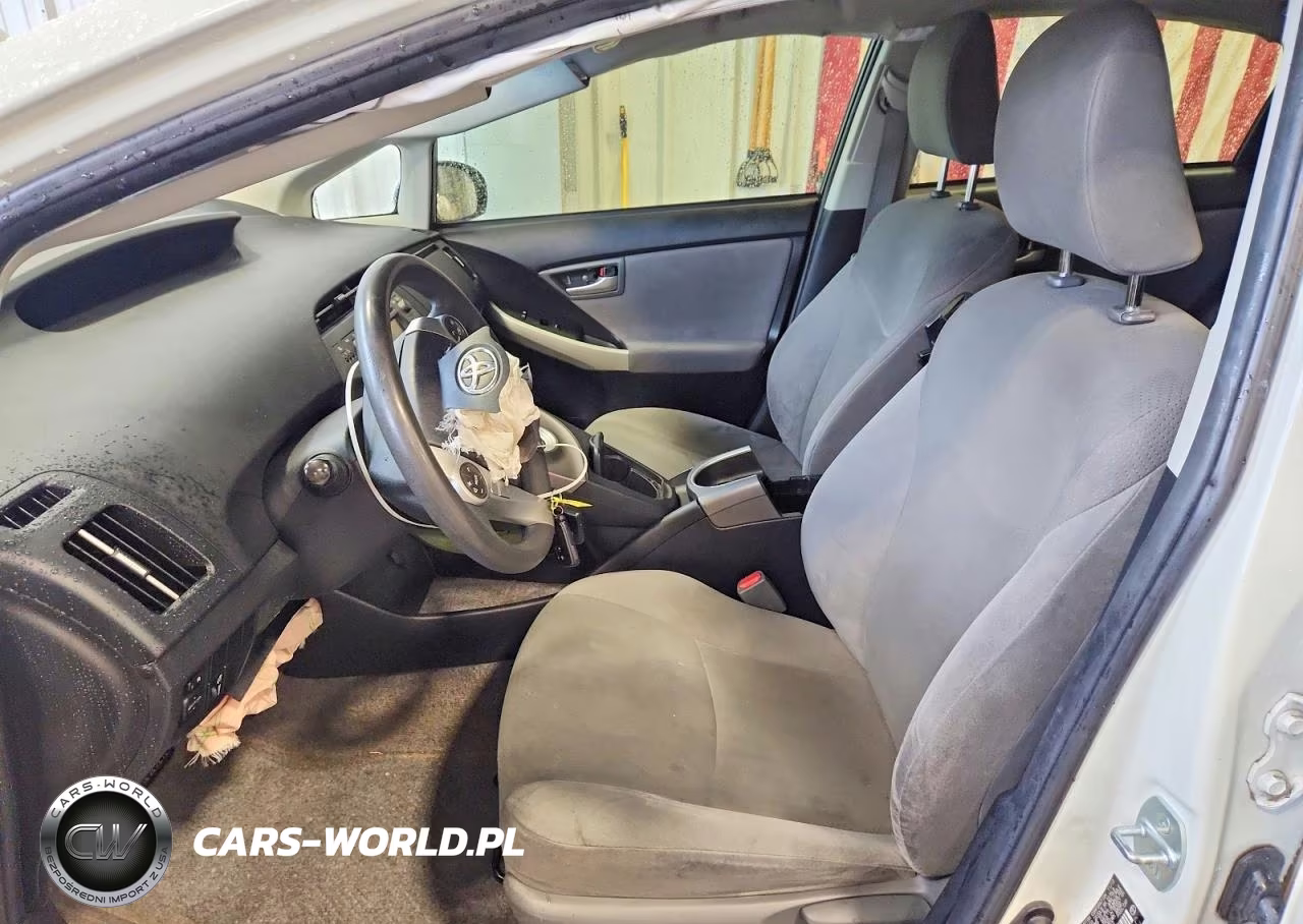 2014 Toyota Prius Two VIN:JTDKN3DU9E1751012 - 7