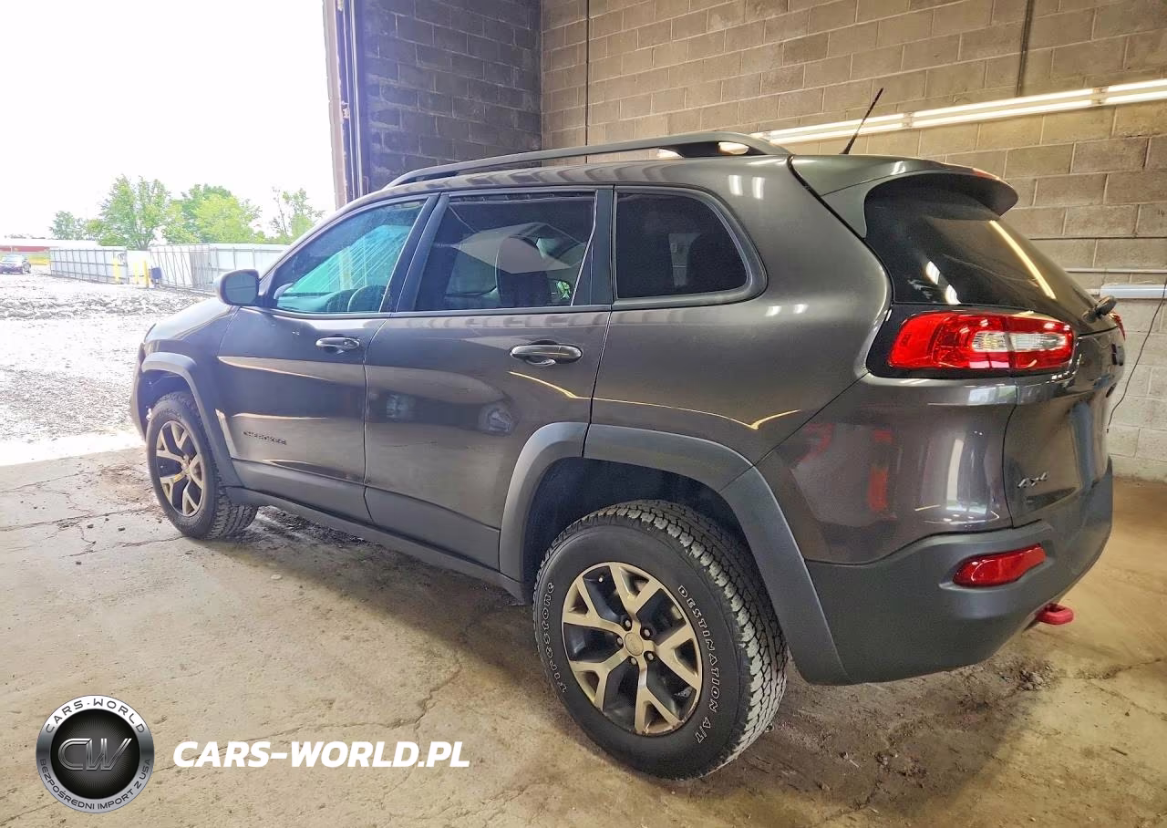 2015 Jeep Cherokee Trailhawk VIN:1C4PJMBS2FW786519 - 2