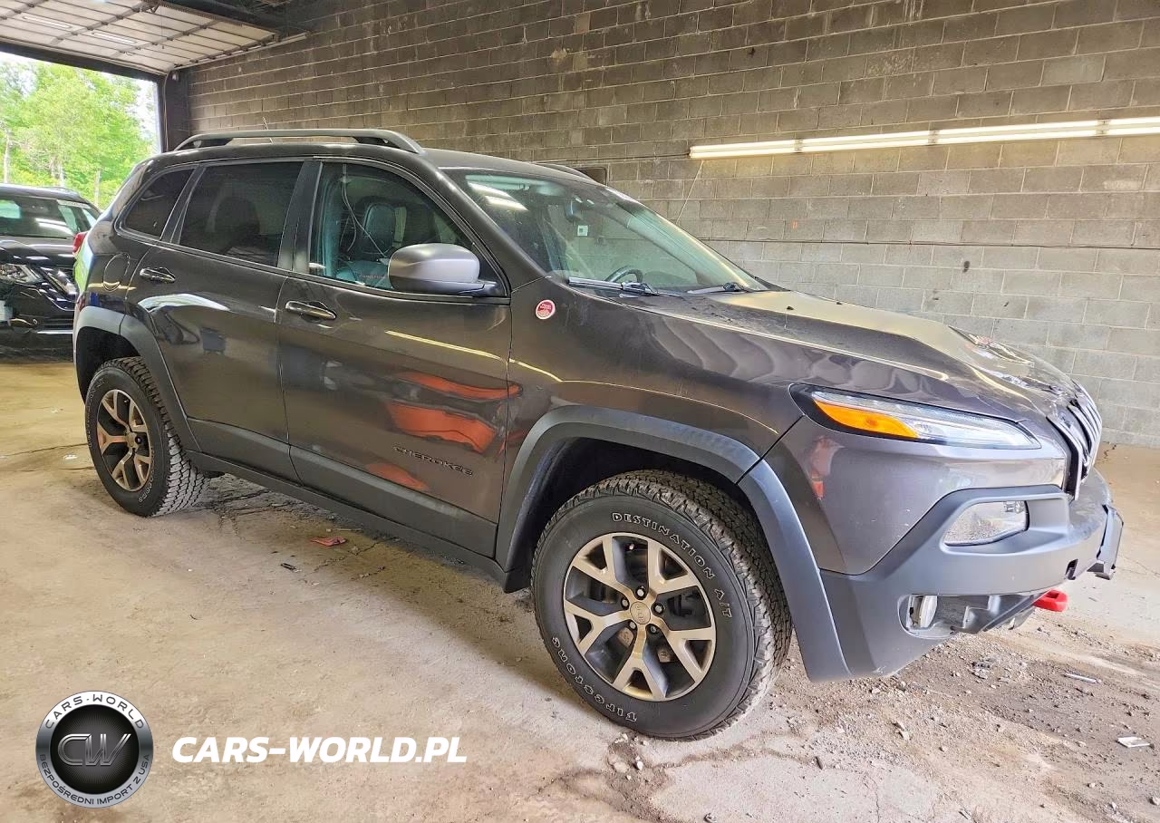 2015 Jeep Cherokee Trailhawk VIN:1C4PJMBS2FW786519 - 4