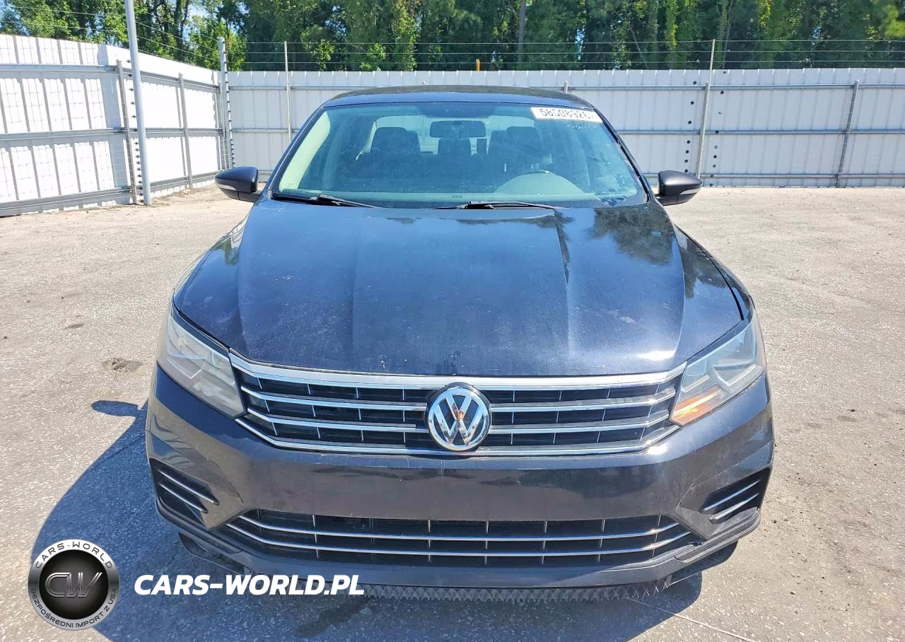2017 Volkswagen Passat R-Line VIN:1VWDT7A36HC010551 - 5