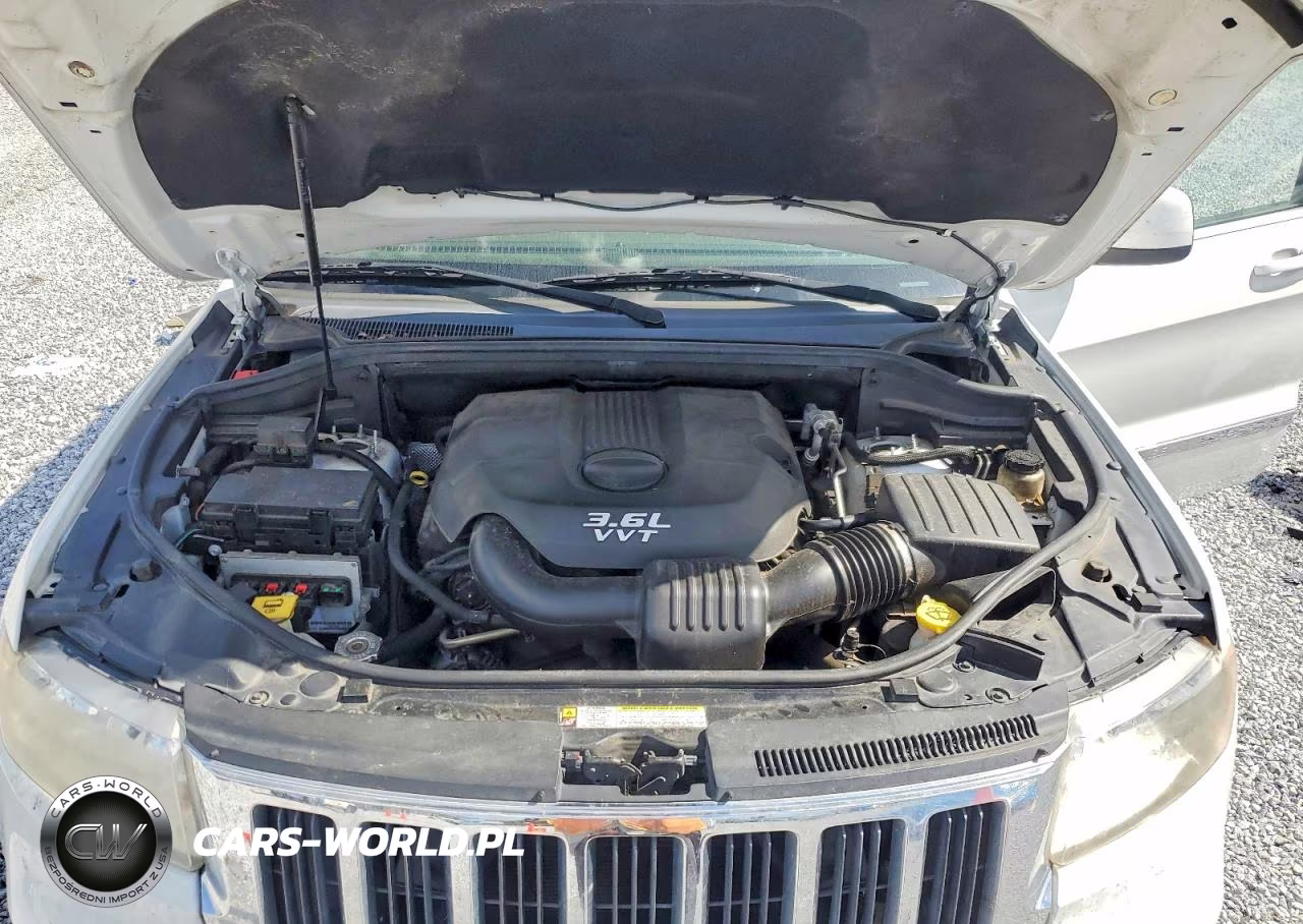2013 Jeep Grand Cherokee VIN:1C4RJEAG0DC569724 - 12