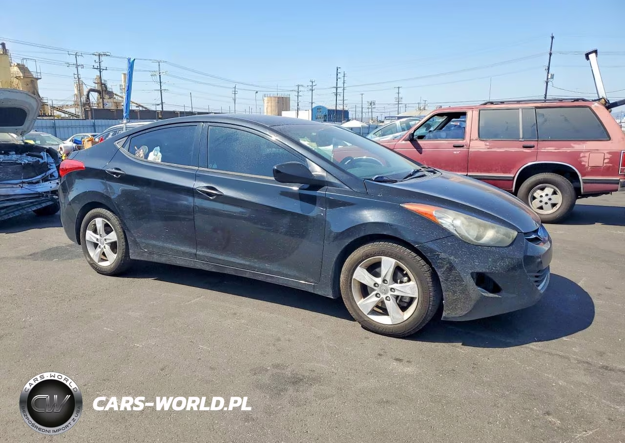 2013 Hyundai Elantra Gls VIN:5NPDH4AE1DH368708 - 4