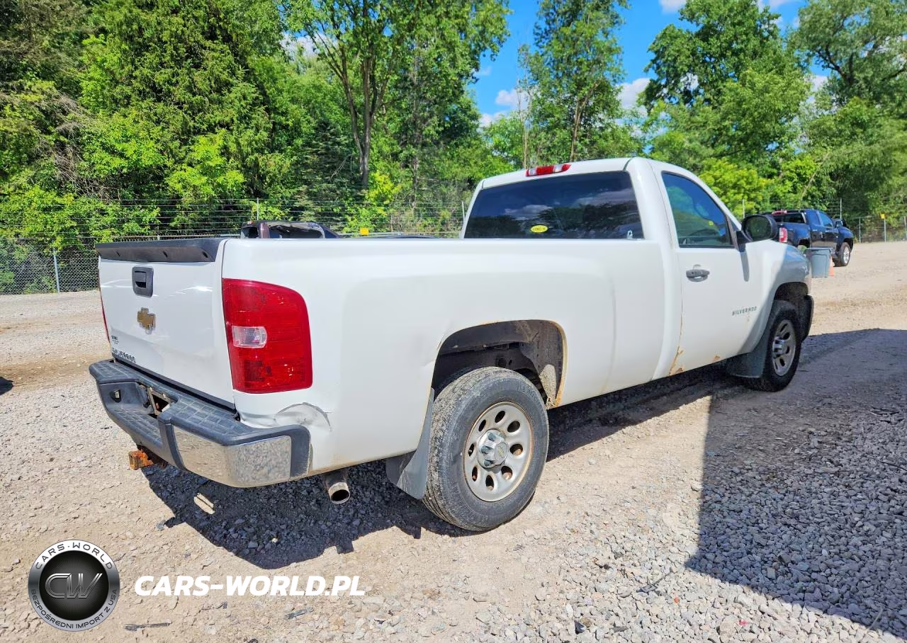 2011 Chevrolet Silverado C1500 VIN:1GCNCPEX5BZ147425 - 3