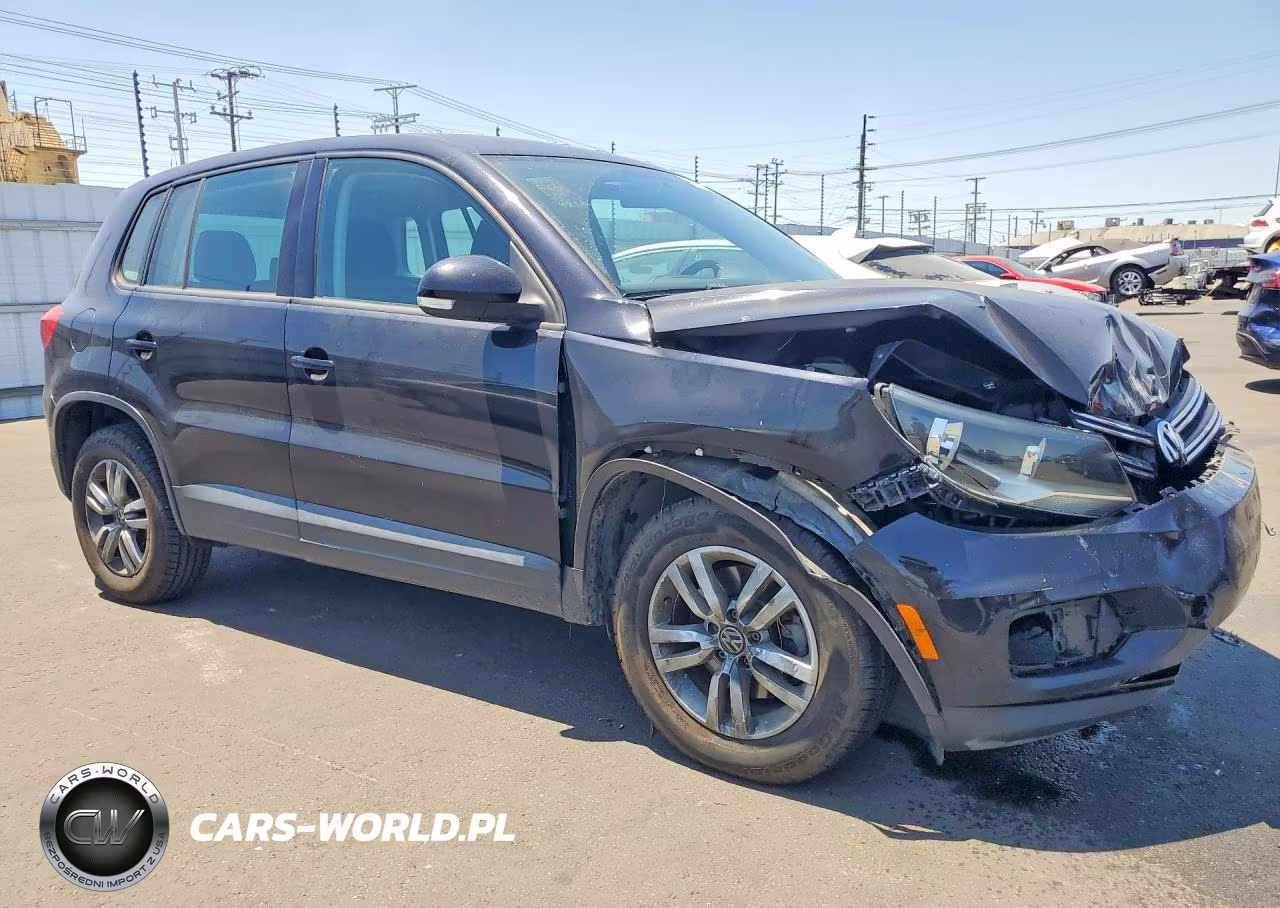 2012 Volkswagen Tiguan S VIN:WVGAV7AX0CW540682 - 4