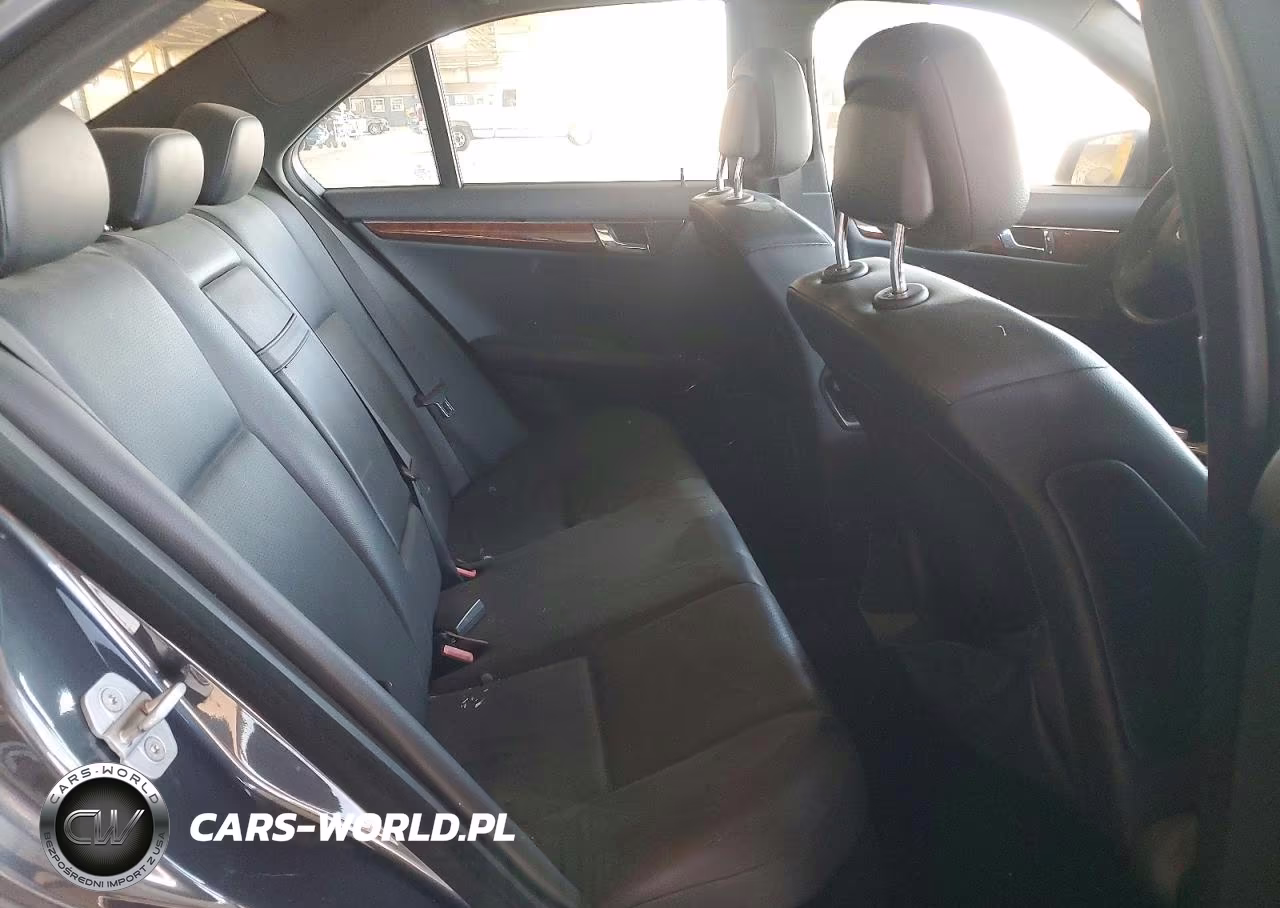 2010 Mercedes-Benz C 300 VIN:WDDGF5EB8AF475985 - 10