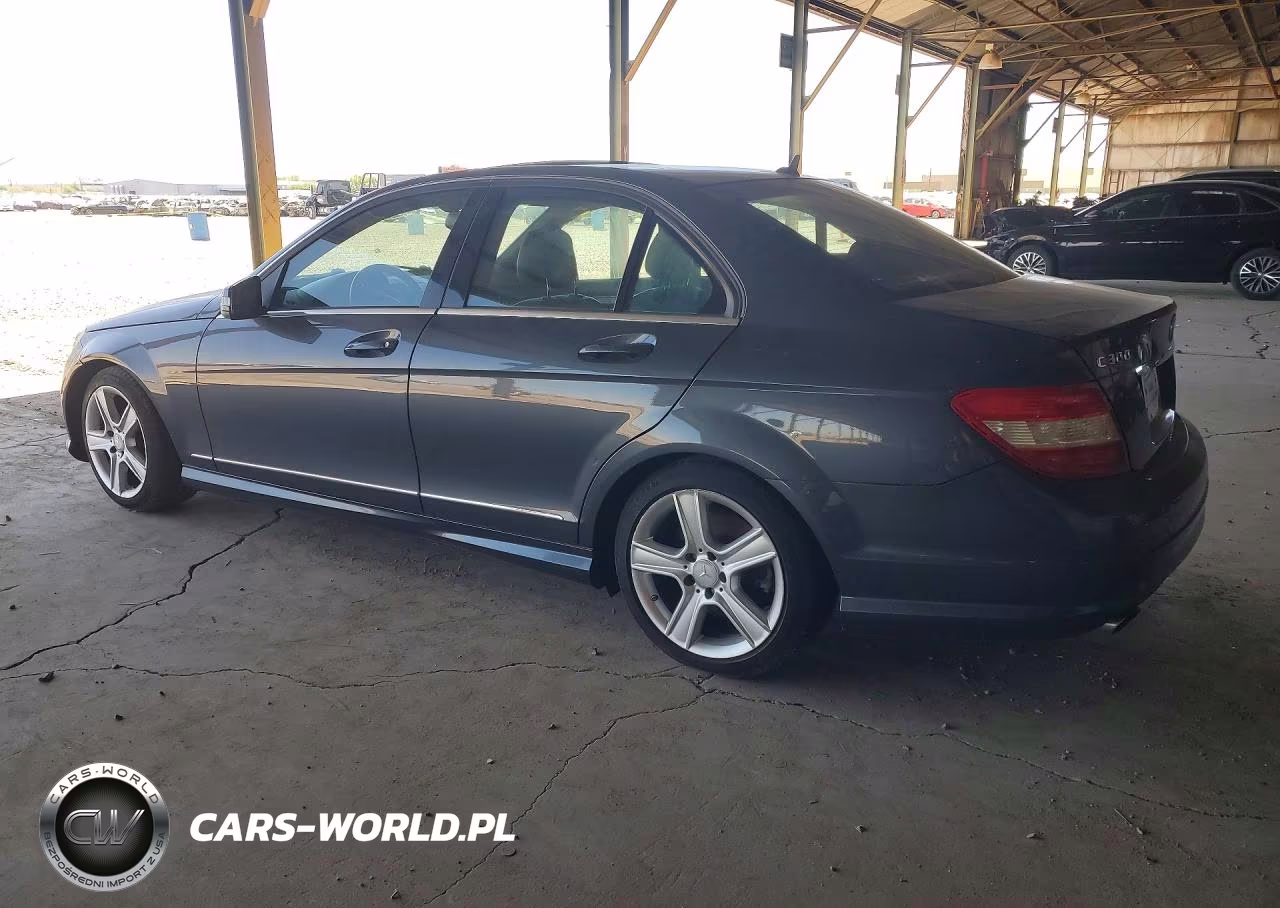 2010 Mercedes-Benz C 300 VIN:WDDGF5EB8AF475985 - 2