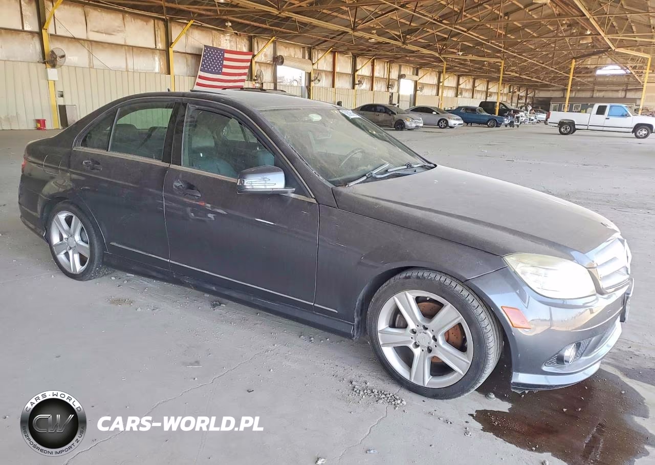 2010 Mercedes-Benz C 300 VIN:WDDGF5EB8AF475985 - 4