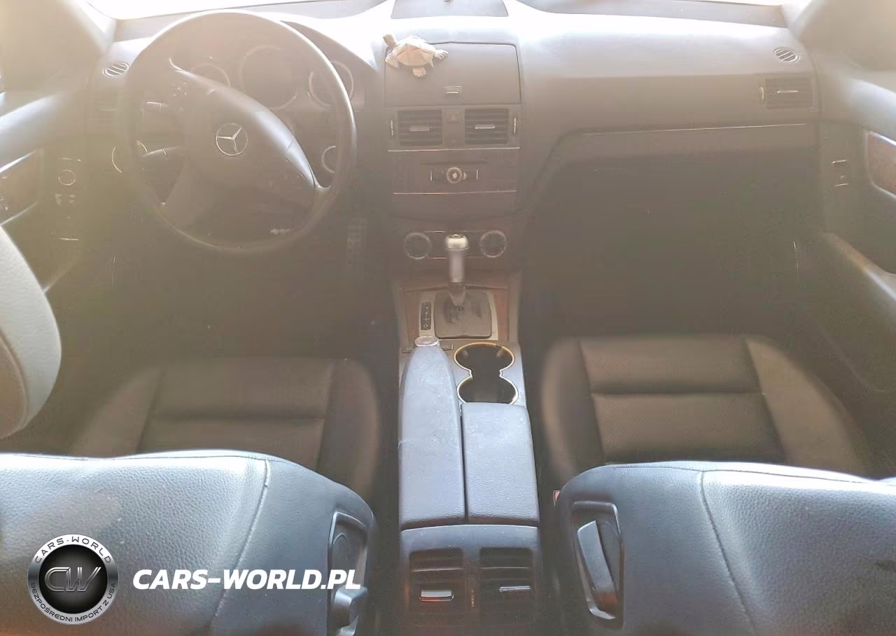 2010 Mercedes-Benz C 300 VIN:WDDGF5EB8AF475985 - 8