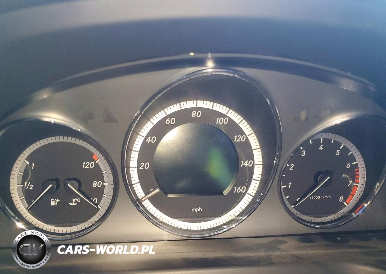 2010 Mercedes-Benz C 300 VIN:WDDGF5EB8AF475985 - 9