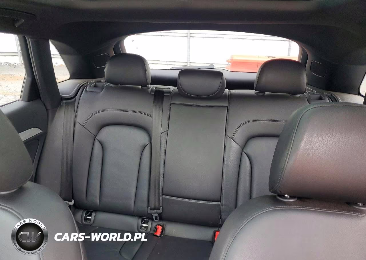 2016 Audi Q3 Premium Plus VIN:WA1EFCFS7GR021409 - 10