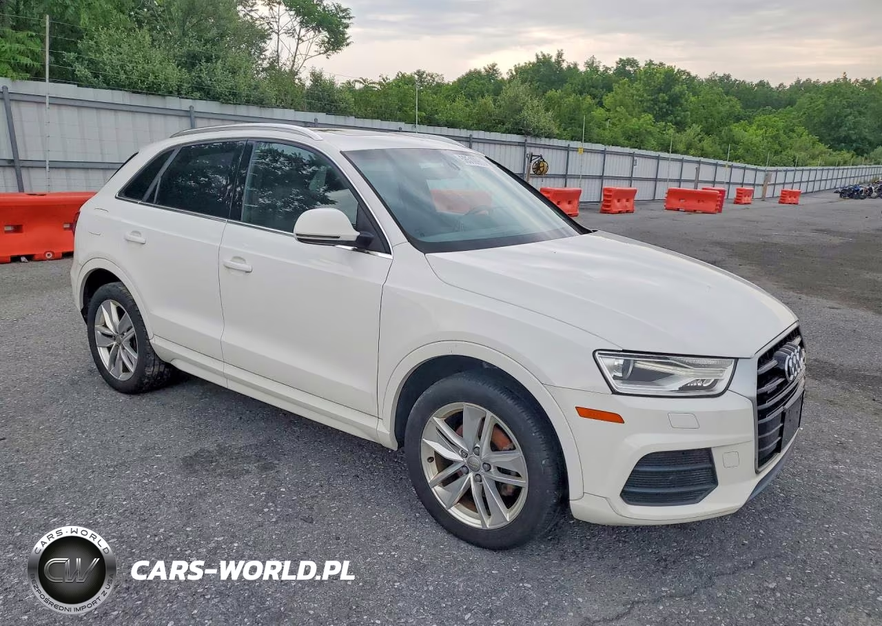 2016 Audi Q3 Premium Plus VIN:WA1EFCFS7GR021409 - 4