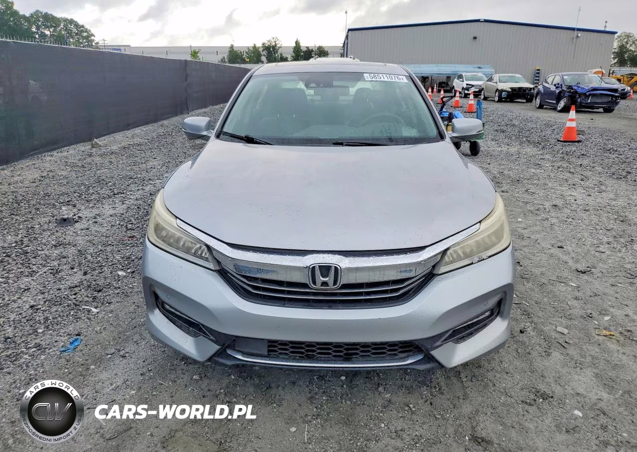 2017 Honda Accord Touring Hybrid VIN:JHMCR6F75HC010686 - 5