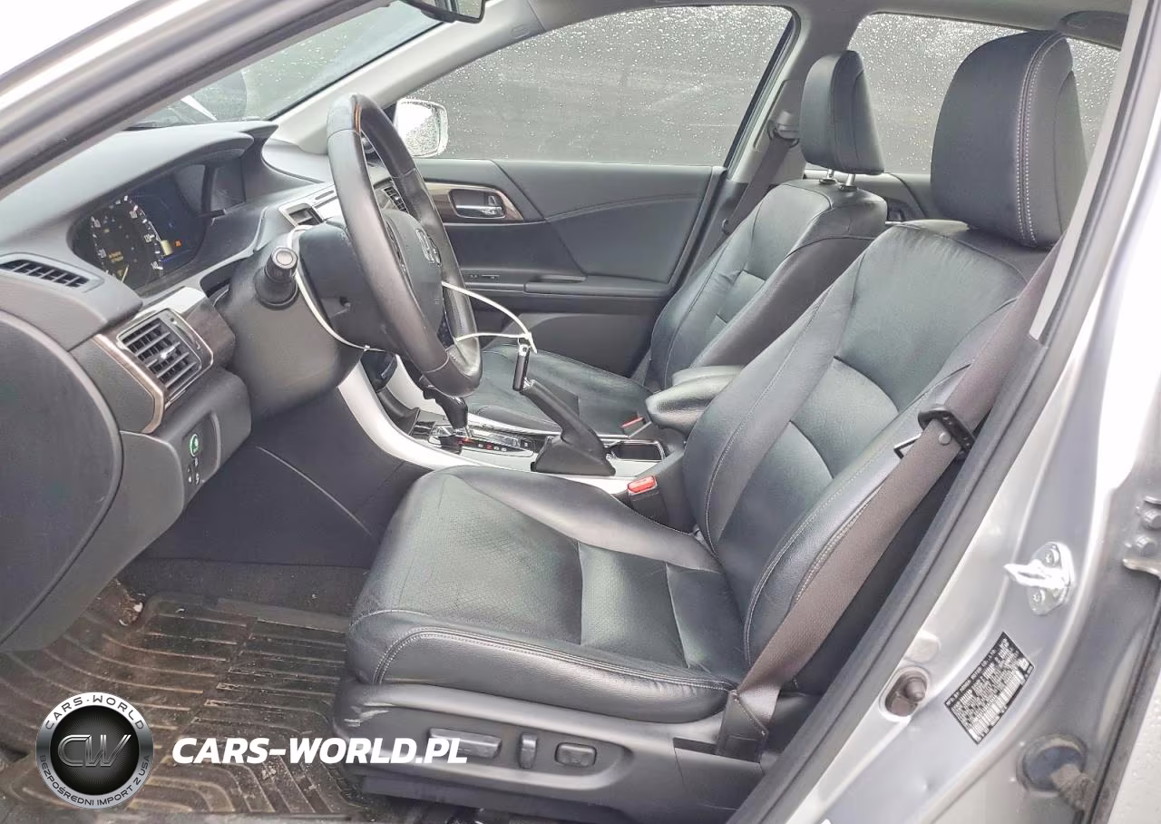2017 Honda Accord Touring Hybrid VIN:JHMCR6F75HC010686 - 7