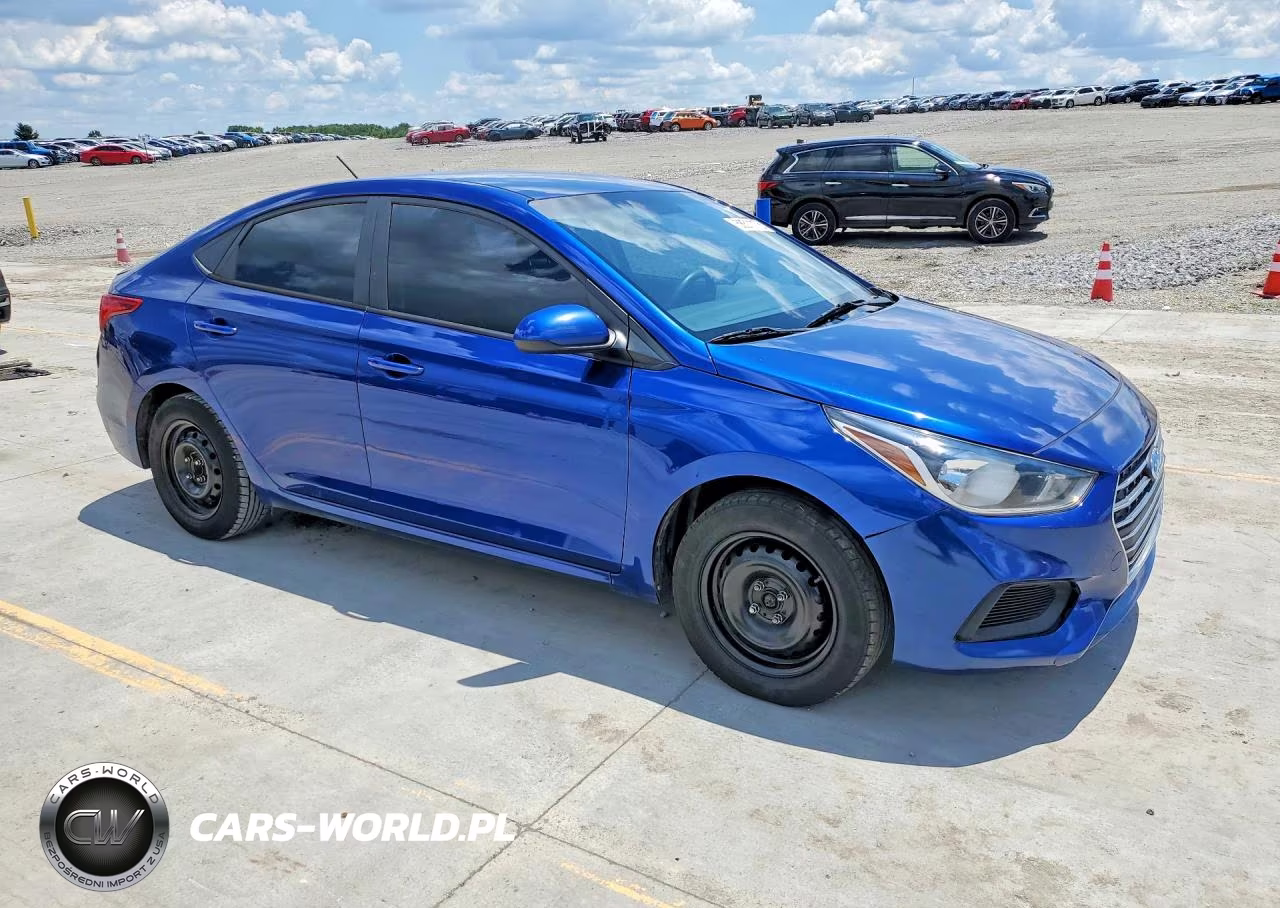 2019 Hyundai Accent Se VIN:3KPC24A36KE070619 - 4
