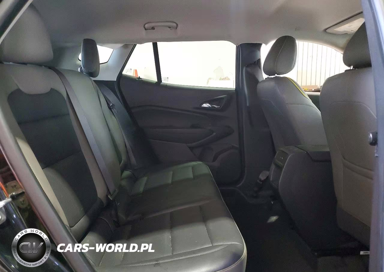 2025 Chevrolet Trax Activ VIN:KL77LKEP5SC104294 - 11
