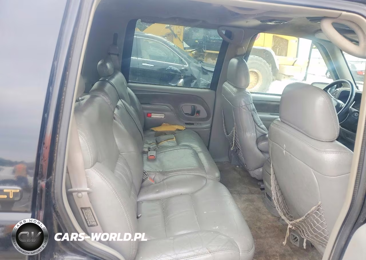 1998 Chevrolet Tahoe C1500 VIN:1GNEC13R5WJ358119 - 11