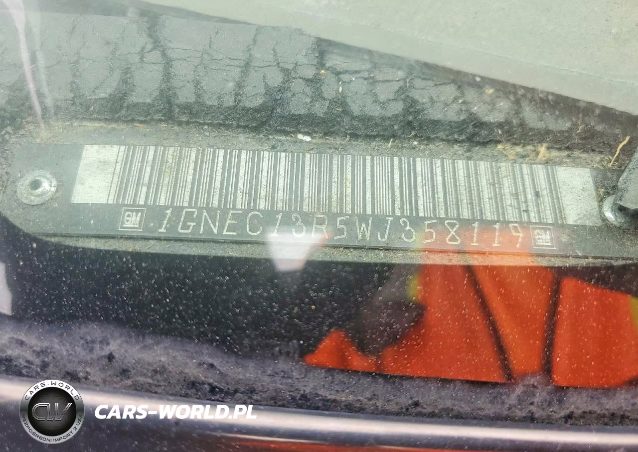 1998 Chevrolet Tahoe C1500 VIN:1GNEC13R5WJ358119 - 13