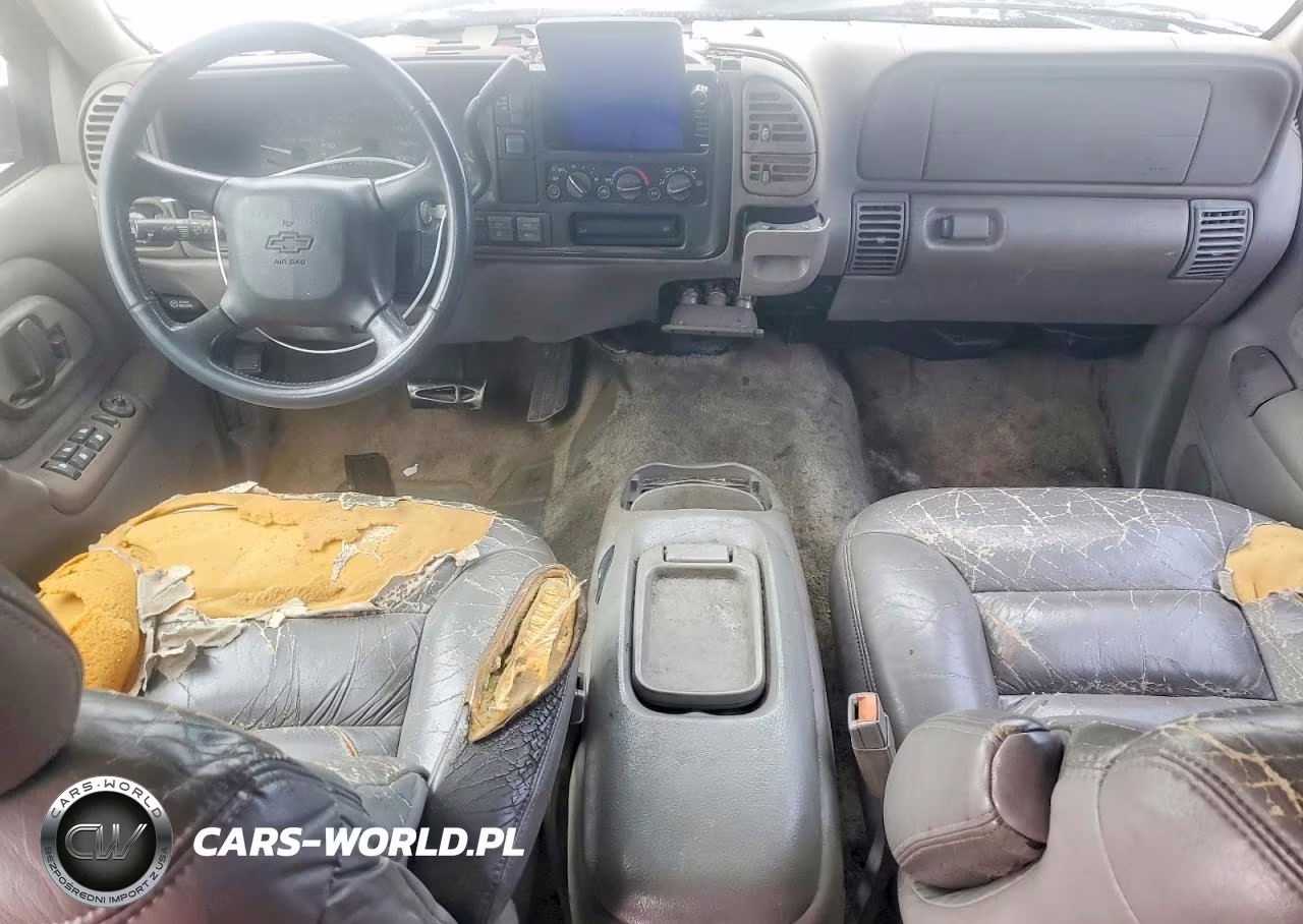 1998 Chevrolet Tahoe C1500 VIN:1GNEC13R5WJ358119 - 8